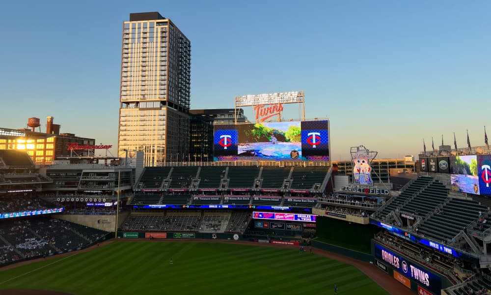 LED lighting for baseball fields LED lighting for baseball fields
